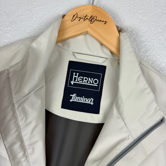 Herno Laminar Gore-tex Lightweight Beige Jacket 46 (Small) - Quiet Luxury, Italy - Picture 9 of 16
